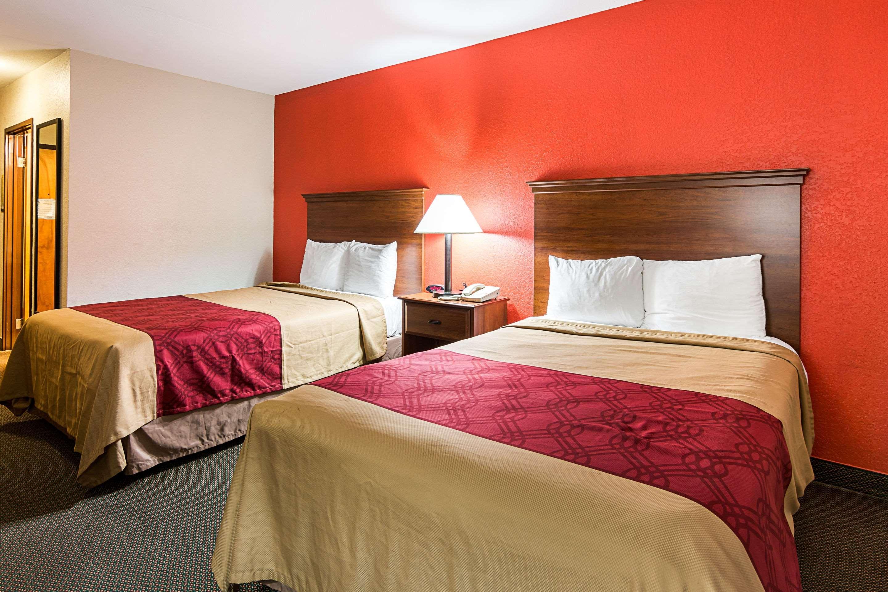 Econo Lodge Andrews Afb Clinton Buitenkant foto